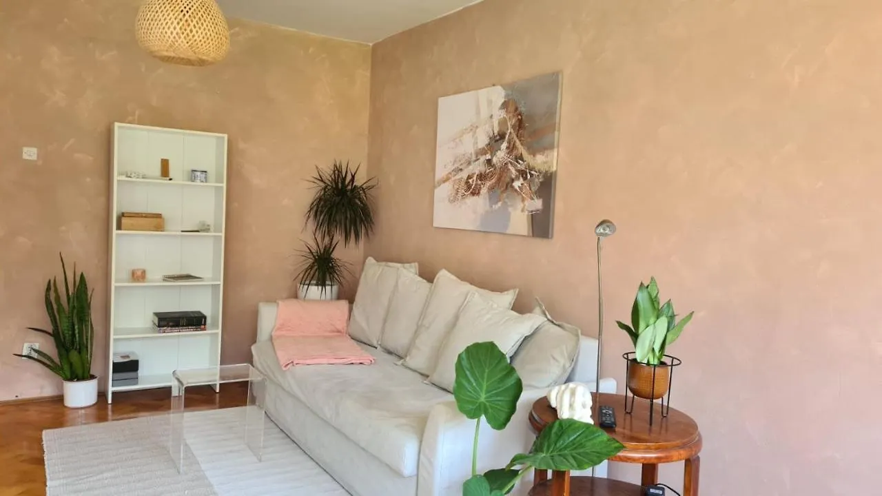 Apartment With Sauna In City Centre Split